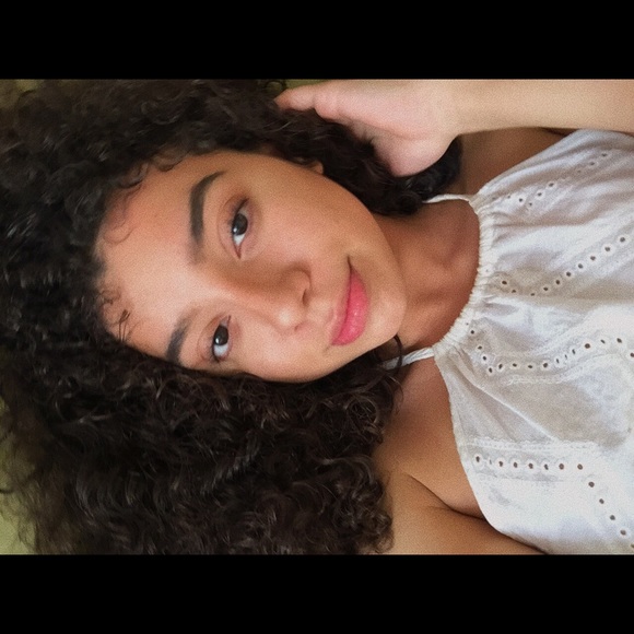 Meet your Posher, Ivanna - Picture 1 of 1